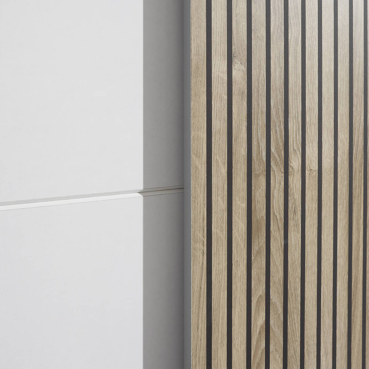 Armari amb portes corredisses model ALBAL.