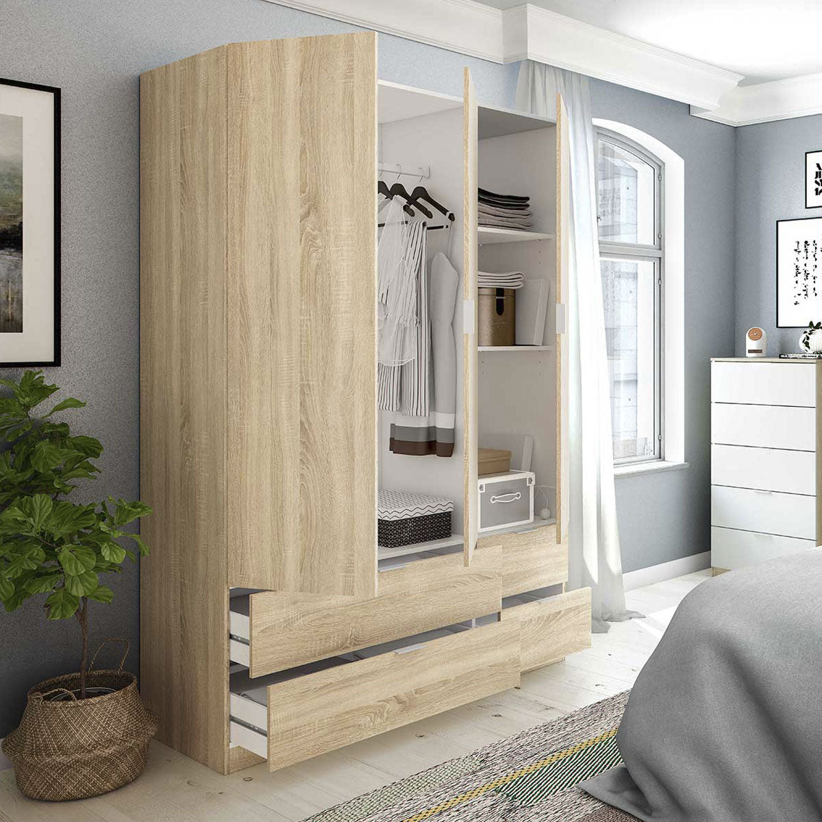 Armari amb 3 portes i 4 calaixos model ESTUBENY.